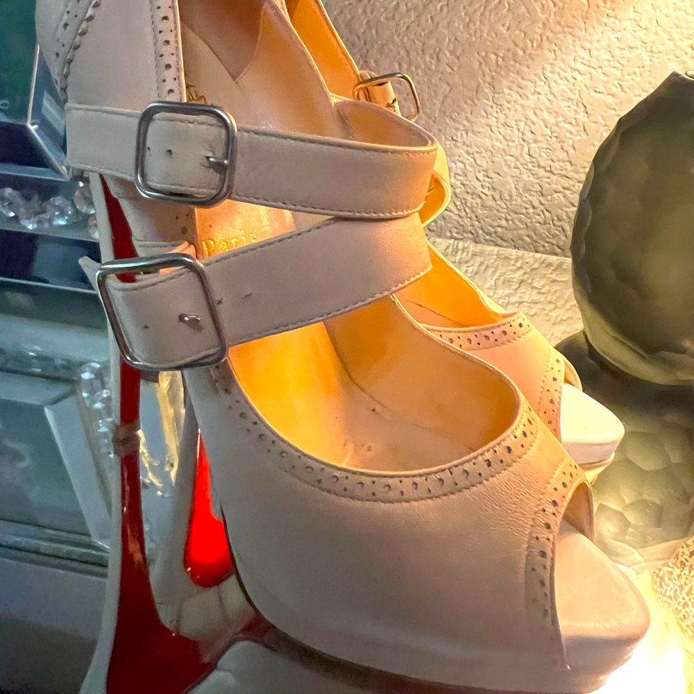 Stunning cream Christian Louboutin size 38 worn once or twice.